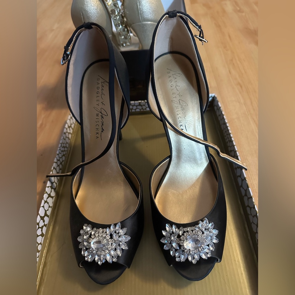 Mark+James by Badgley Mischka black jeweled peep toe dressy heels